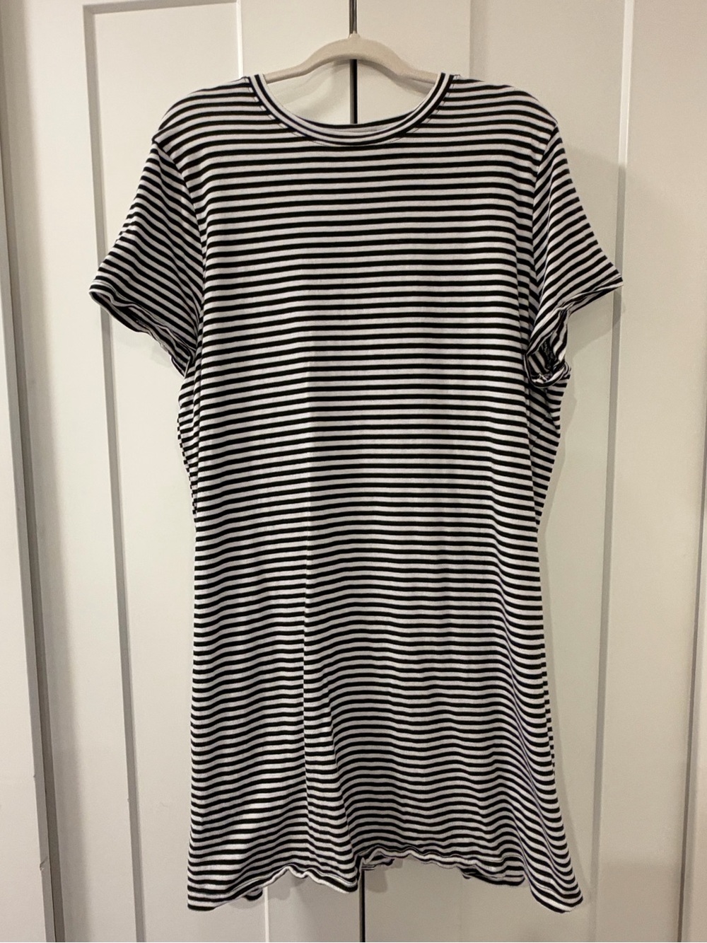 Time and Tru Black and White Striped Short Sleeve T-Shirt Dress